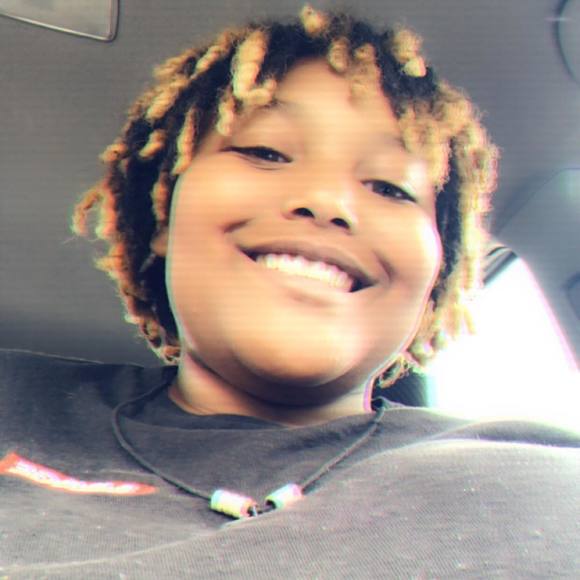 Meet your Posher, Ash - Picture 1 of 1